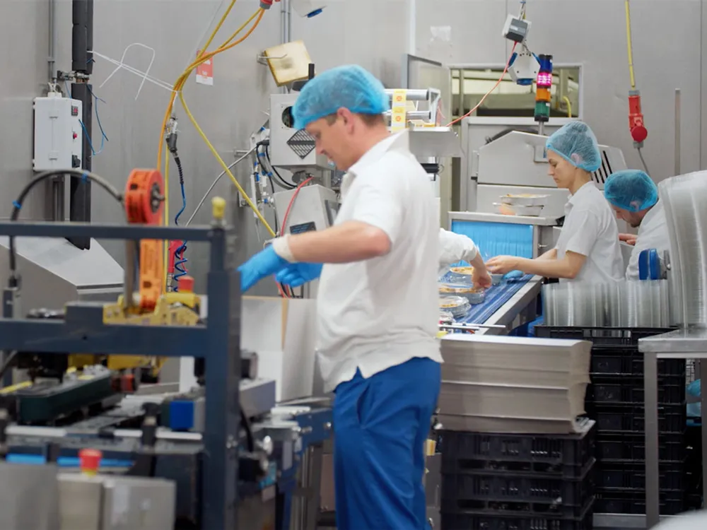 Storingsmonteur aan het werk bij Wouter de Graaf Bakeries via Profield