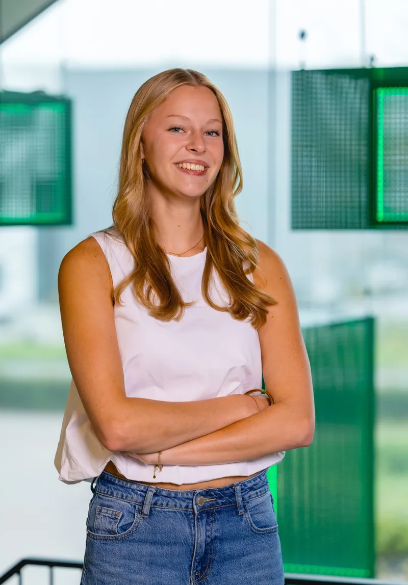 Nina Kooloos Nina Kooloos, marketing stagiaire bij Profield
