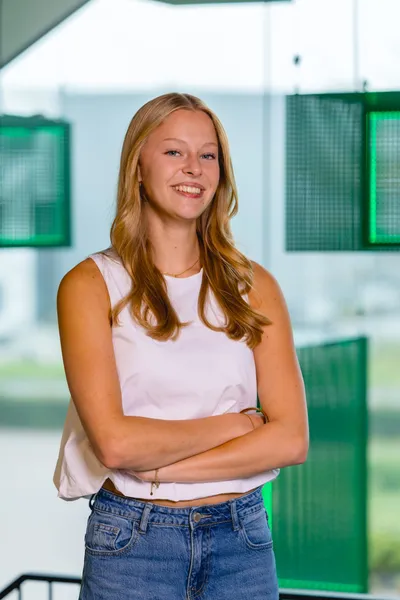 Nina Kooloos, marketingstagiaire bij Profield